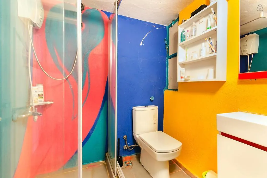 Shantihome İzmir Hostel